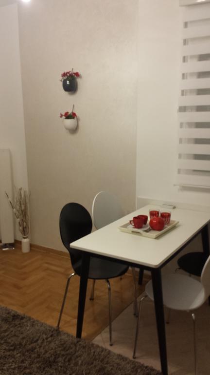 Apartment Fini Tivat Exterior foto